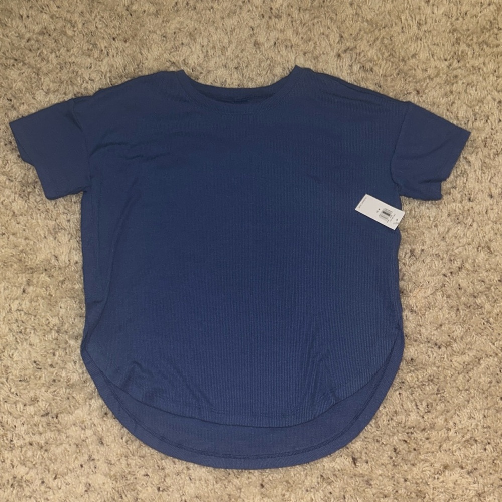 Old Navy crew neck shirt